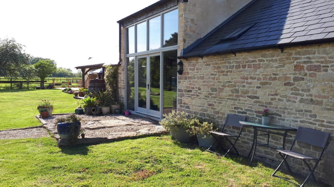 Bed and Breakfast The Byre North End Farm Ashton Keynes Exteriér fotografie