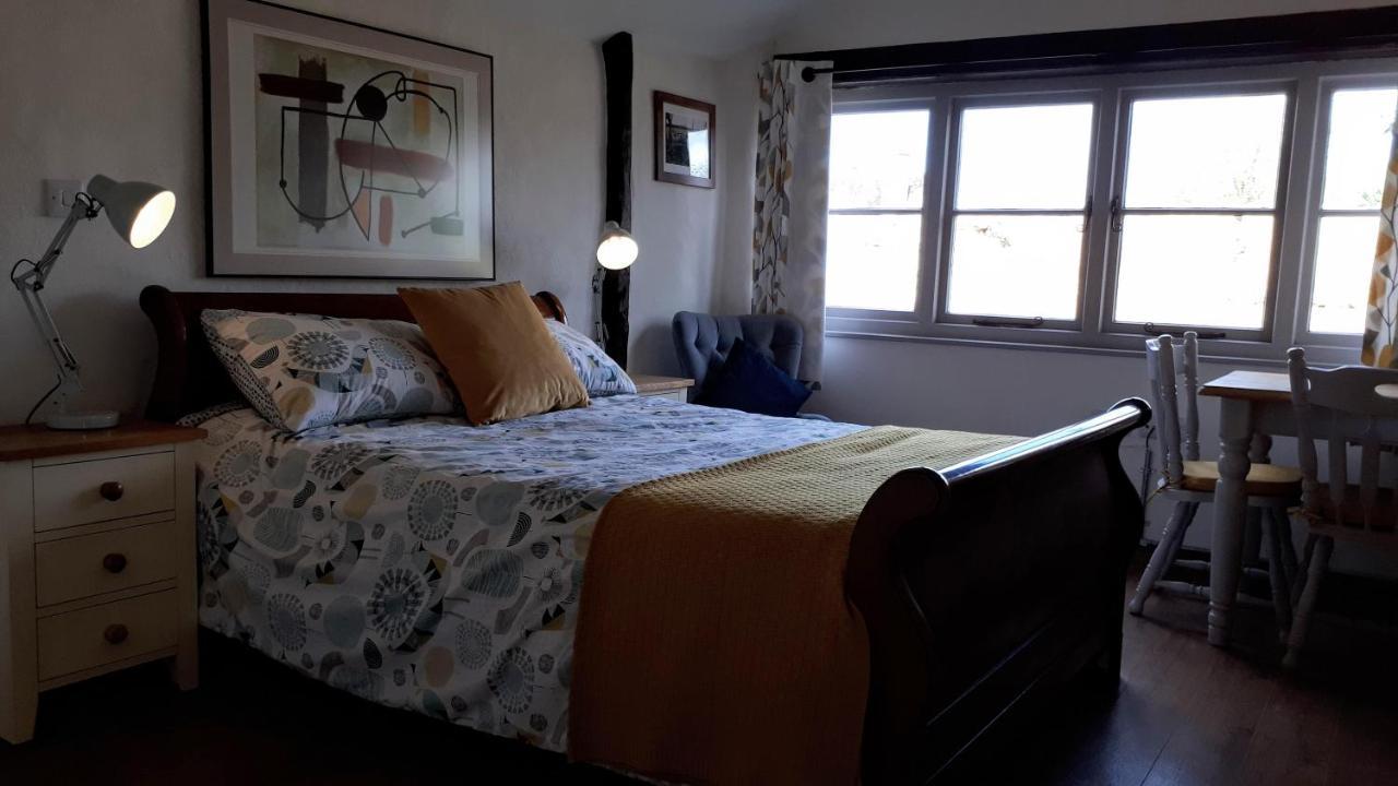 Bed and Breakfast The Byre North End Farm Ashton Keynes Exteriér fotografie